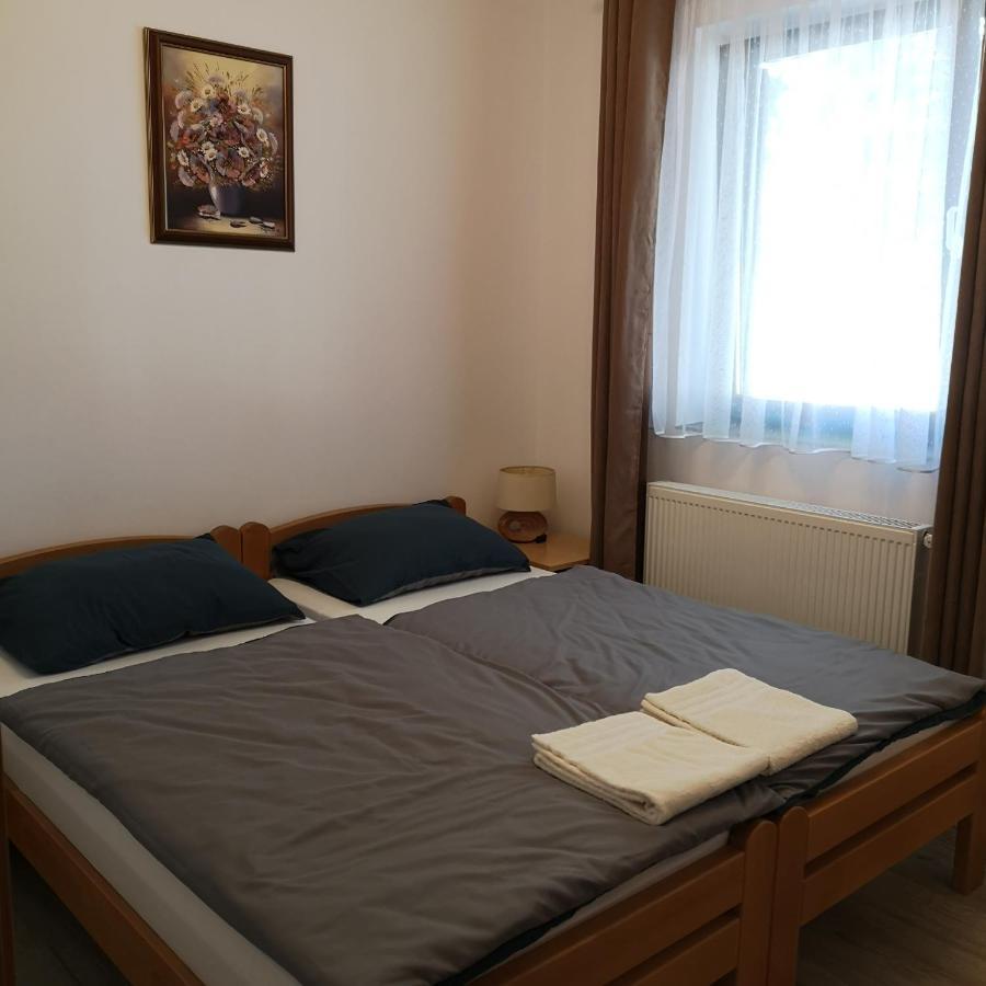 Turul -Kuca Za Odmor- Apartamento Korod Exterior foto