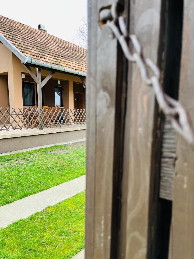 Turul -Kuca Za Odmor- Apartamento Korod Exterior foto